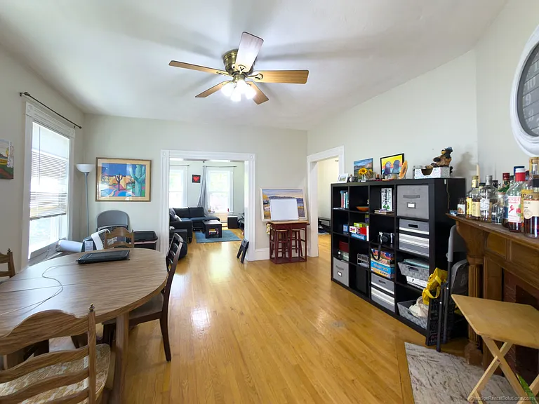 318 N Harvard St #1 — Photo 7