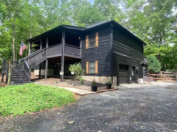 1514 Villa Dr, Ellijay, GA 30540