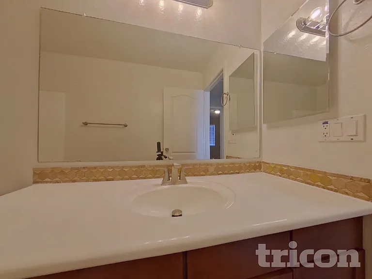 25760 W Valley View Dr — Photo 14