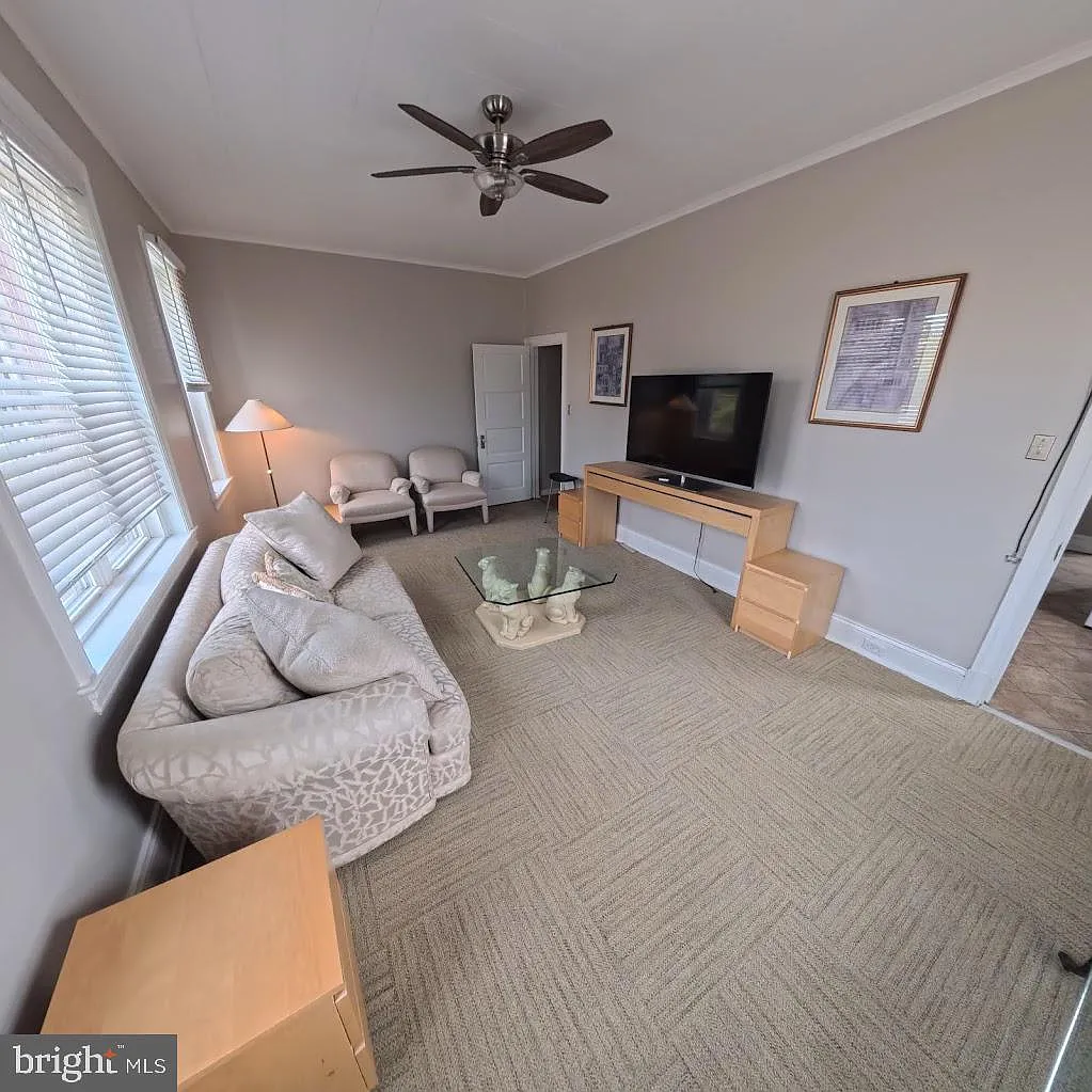 2 bed, 1258 sqft, $1,700 — Photo 2