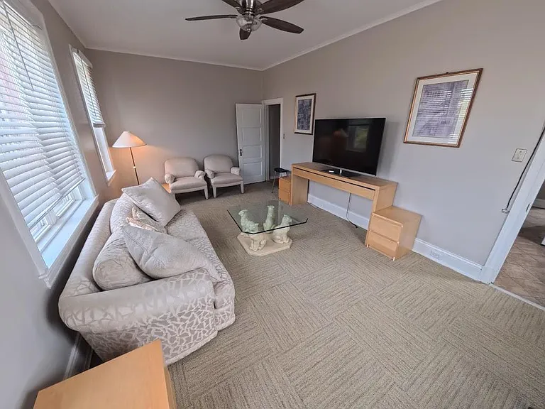 3 S Sillyman St — Photo 2