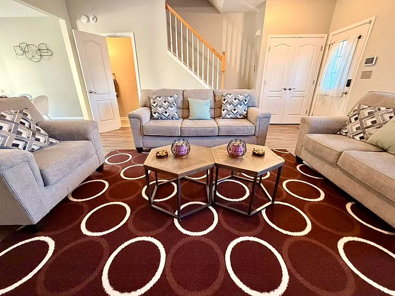 3958 Elizabeth Glen Way — Photo 3