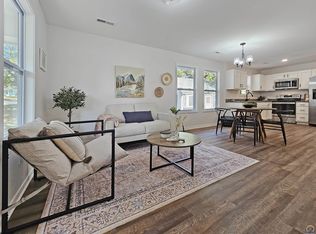 916 SW Warren Ave, Topeka, KS 66606