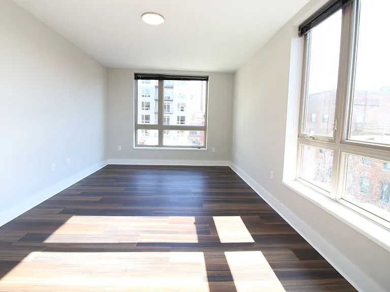 Main2525 — Photo 45