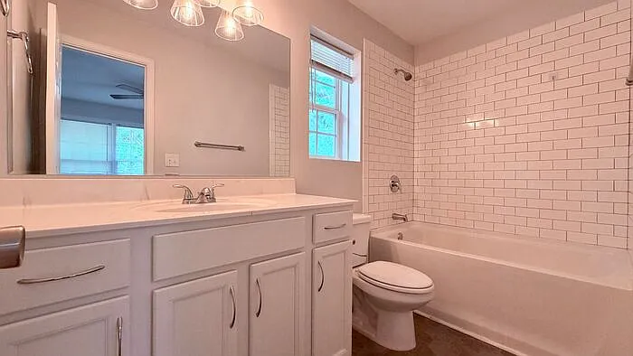 1681 Hadlock St SW — Photo 10