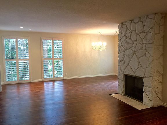 2nd image of 4949 Genesta Ave Unit 215