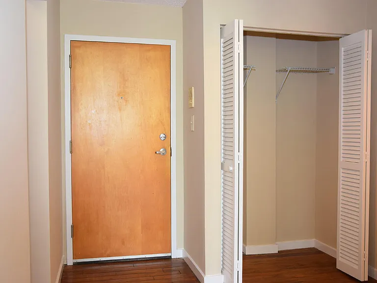 1500 River Mill Dr #305 — Photo 8
