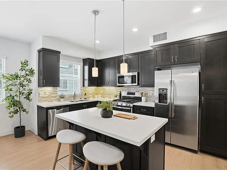 869 Coriander Ln — Photo 12