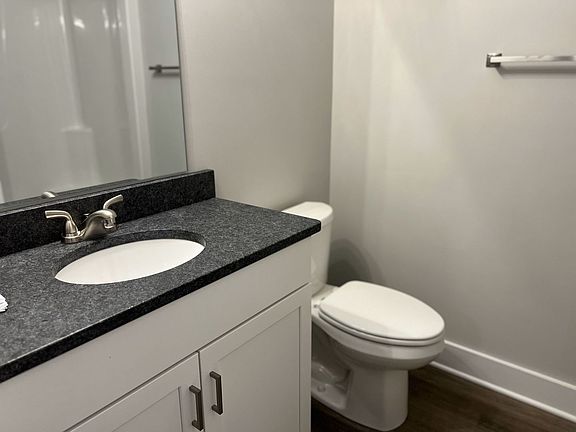2nd image of 129 Sunburst Villa Dr