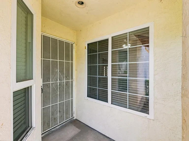 11920 Avenida Marcella — Photo 21