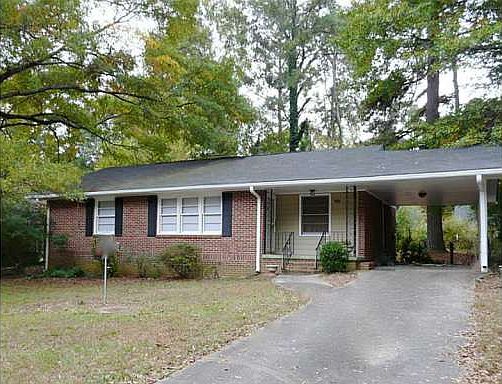 1st image of 241 Stoneybrook Dr