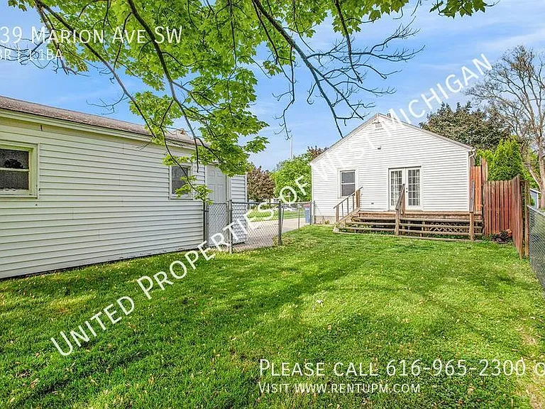 239 Marion Ave SW — Photo 15