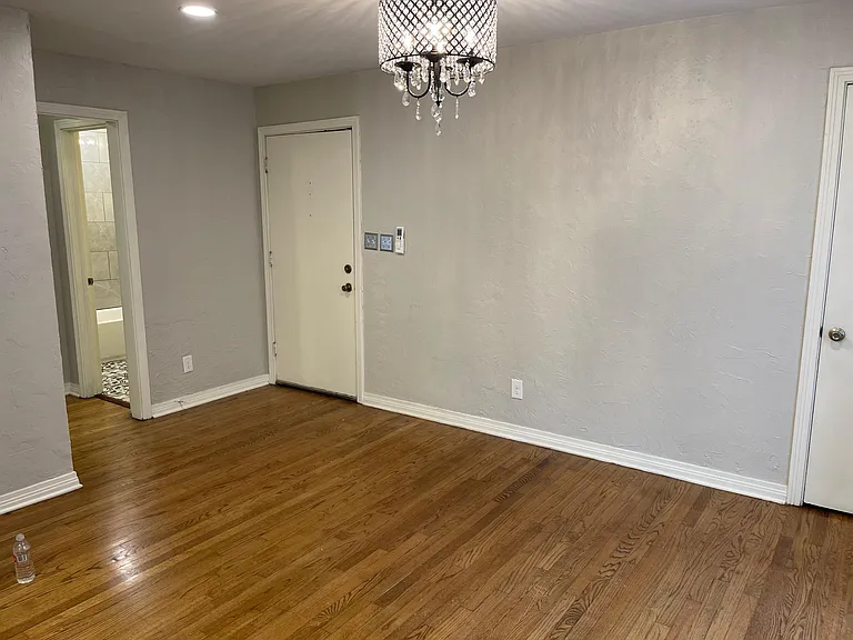 4520 N Harvey Pkwy #4 — Photo 20