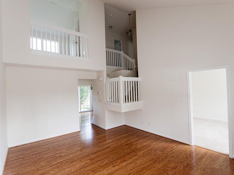 2nd image of 1111 Brooksridge Way