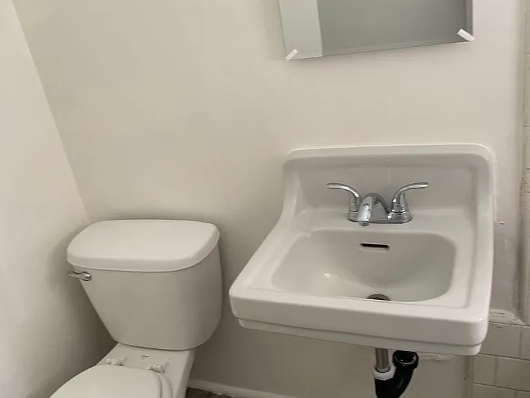 2325 Ocean View Ave — Photo 10