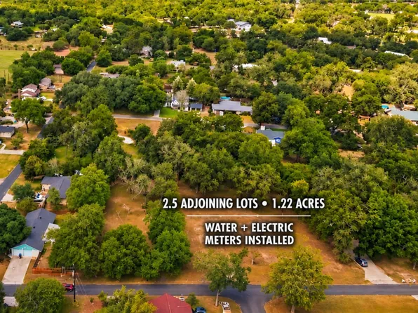 130 Colorado Ln, Seguin, TX 78155