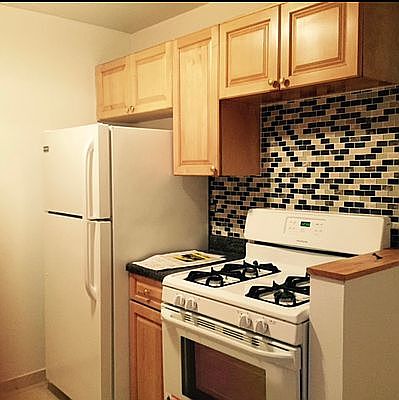 2nd image of 1769 Clay Ave #6D