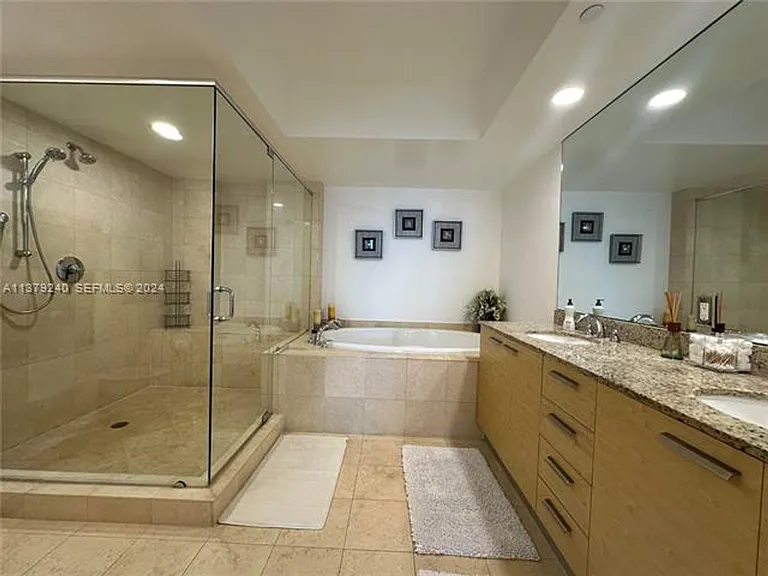 1830 Ocean Dr #CU-2010 — Photo 6