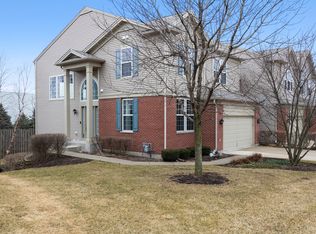 1571 Yellowstone Dr, Streamwood, IL 60107