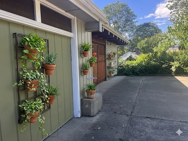 731 Walker Ave — Photo 3