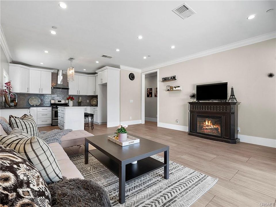 1st image of 13952 Bessemer St #1