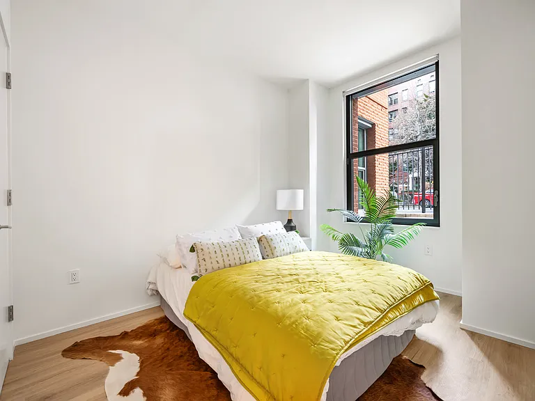 955 Sterling Pl #112 — Photo 4