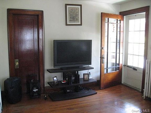 4th image of 173 West St
