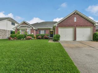1919 Oakwood Court Dr, Baytown, TX 77521