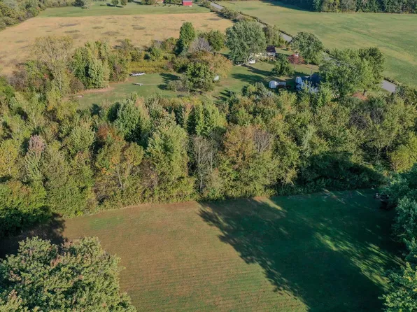 W Elm Valley Rd, Three Oaks, MI 49128