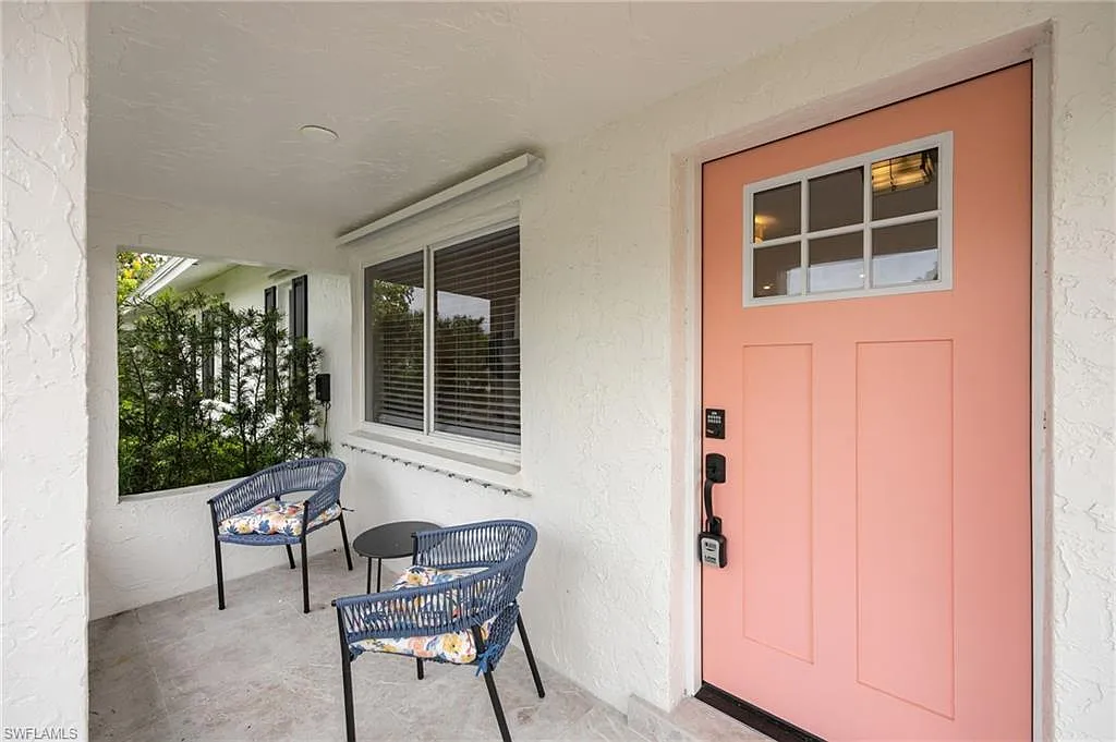 2 bed, 1.0 bath, 1050 sqft, $3,000 — Photo 4