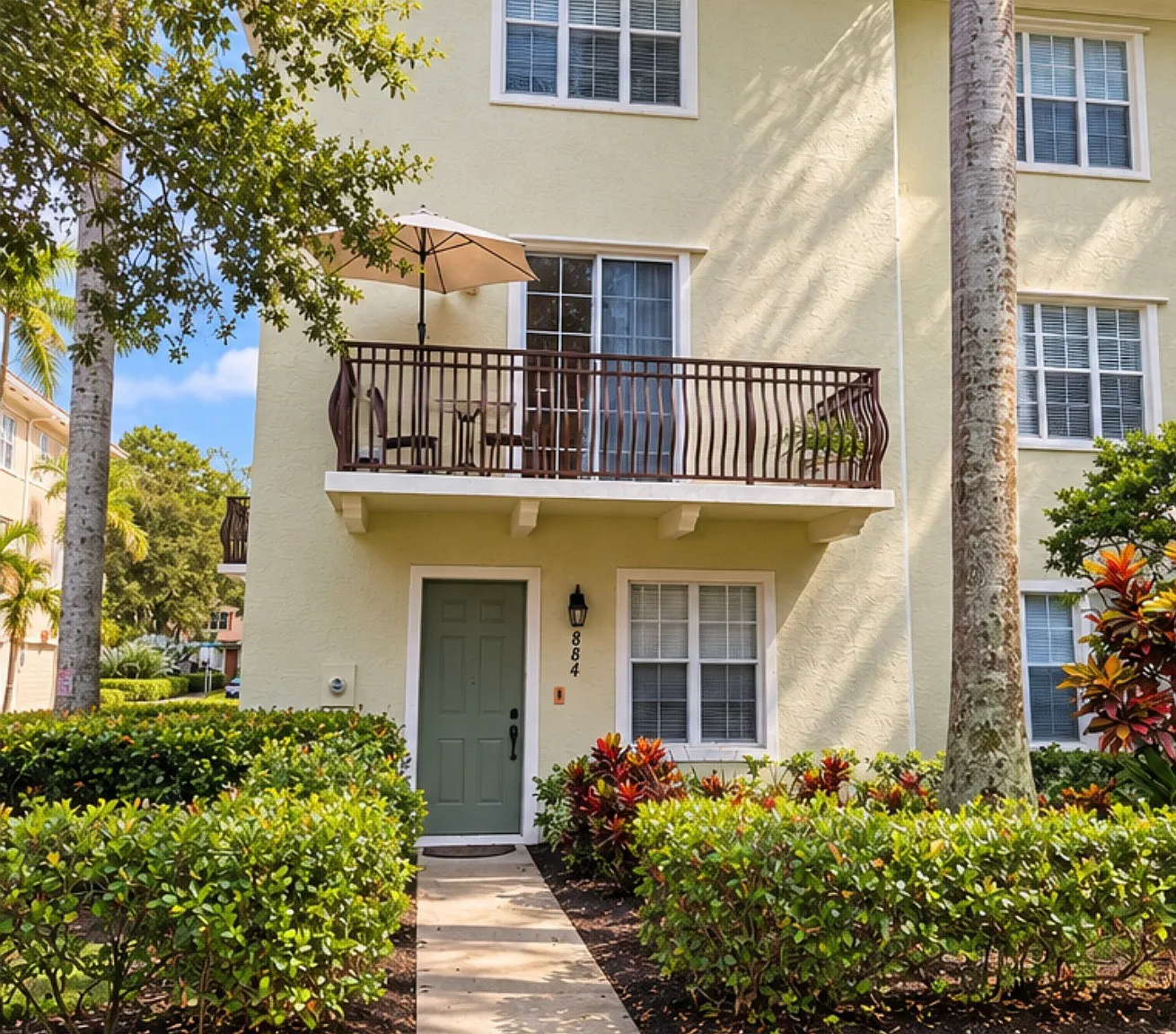 3 bed, 3.5 bath, 1998 sqft, $3,600 — Photo 1