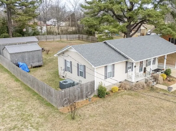 85 Austin St, Savannah, TN 38372