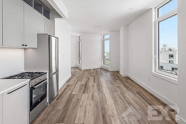 1st image of 43 Claver Pl #3I