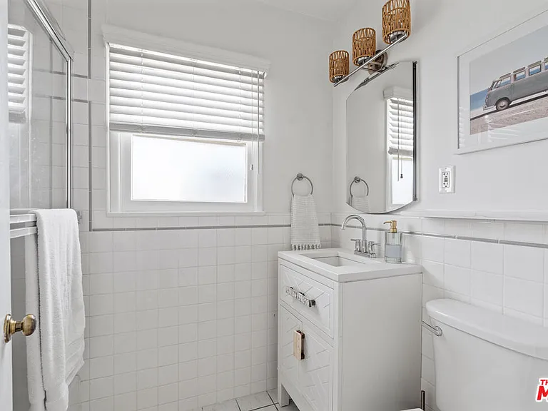 668 Marr St — Photo 10