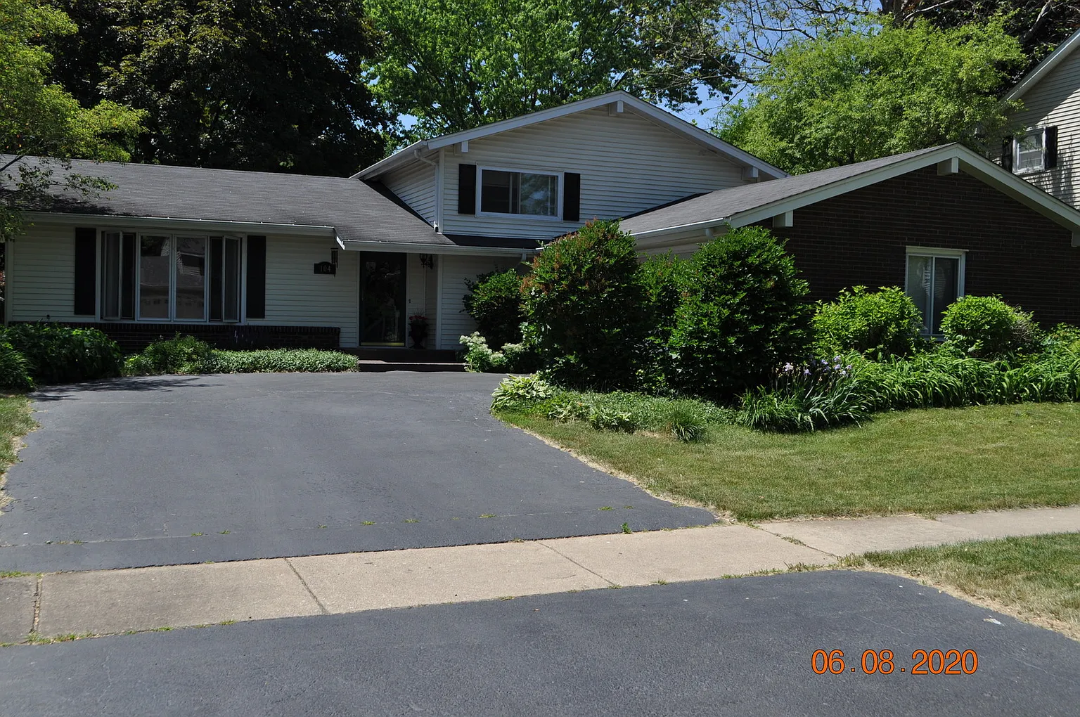 104 N Greenwich Ln photo 1