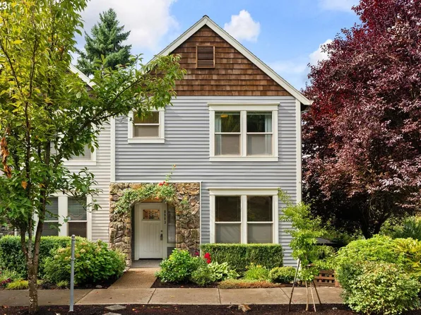 8903 SW 7th Ave, Portland, OR 97219