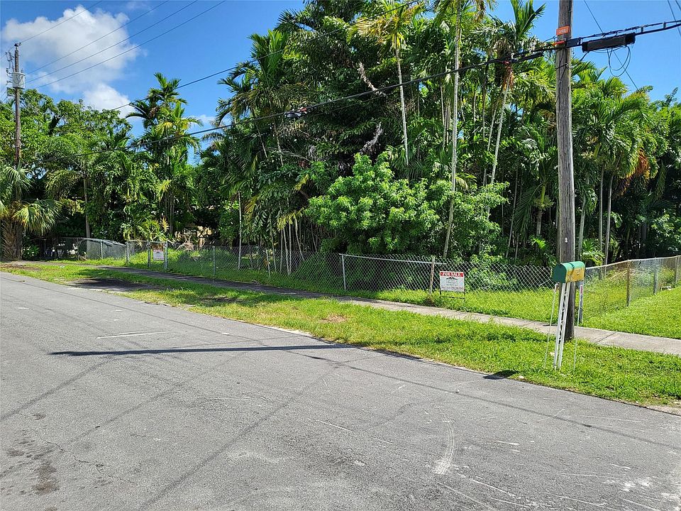 2nd image of 14 NW 14th Court