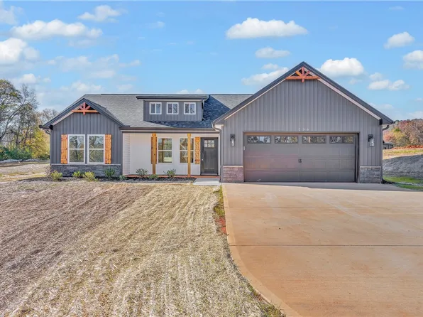 256 Old Fork School Rd, Townville, SC 29689