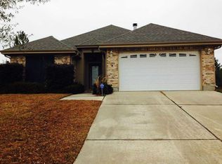 18068 Green Leaves Dr, Gulfport, MS 39503