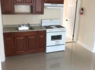 38 Aldine St, Newark, NJ 07112