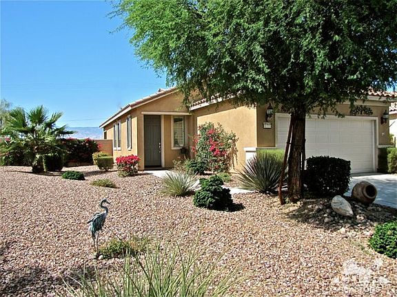 3rd image of 41703 Calle Pampas