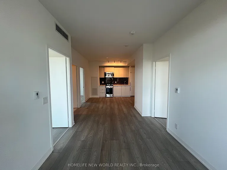 285 Dufferin St #811 — Photo 3