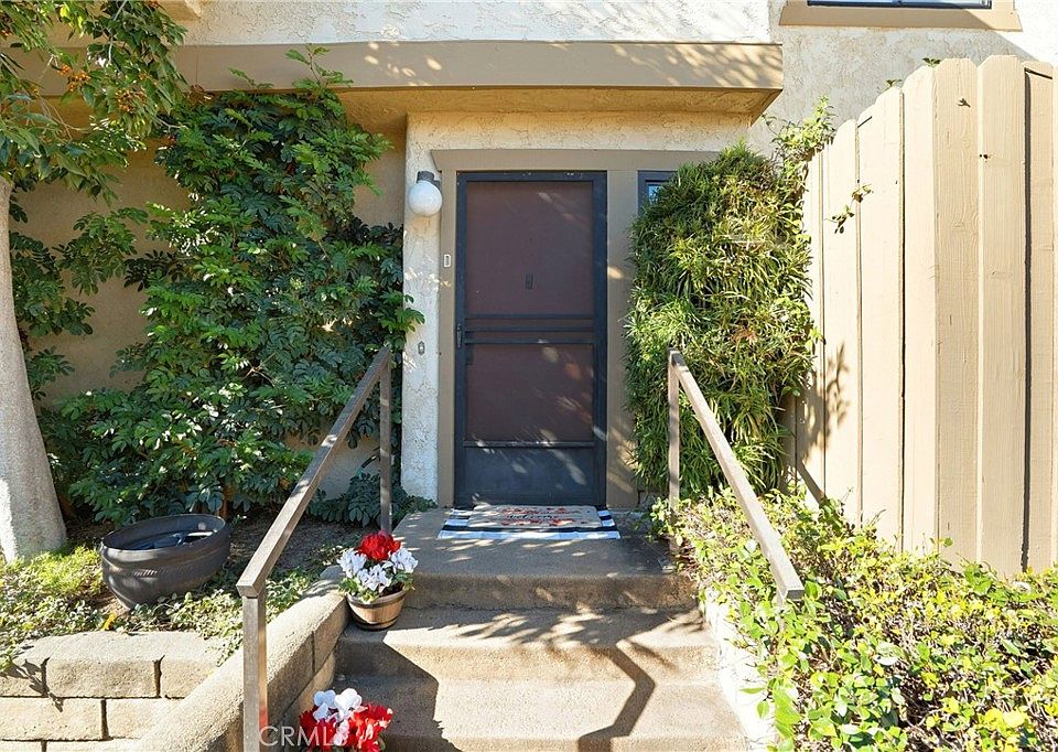 1st image of 137 E Sierra Madre Blvd
