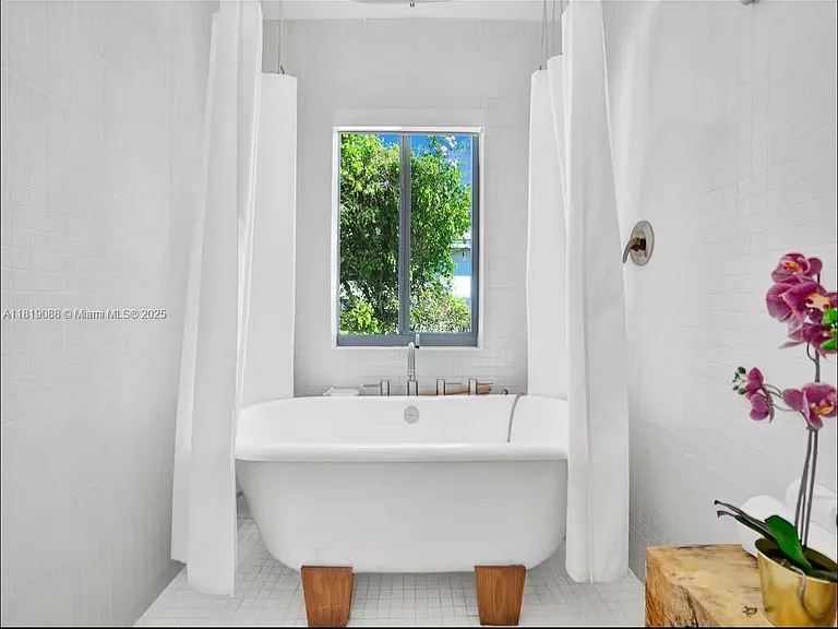 7537 W Treasure Dr — Photo 17