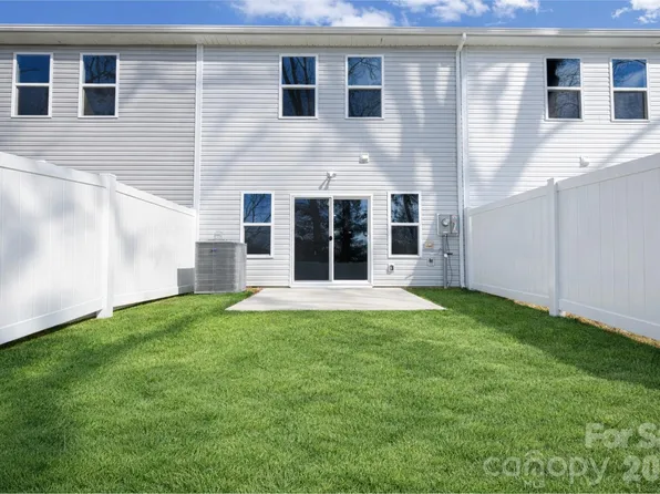 5933 Wallace Ave, Charlotte, NC 28227