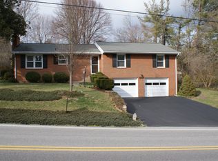 3456 Farmington Dr, Roanoke, VA 24018