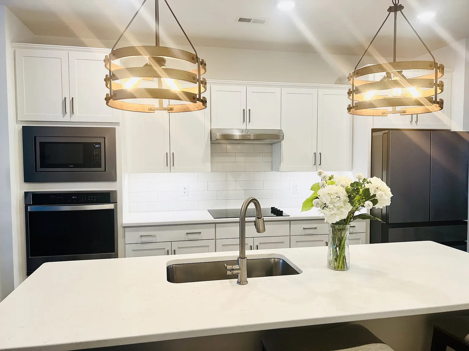 3 bed, 3.5 bath, 2139 sqft, $2,750 — Photo 3