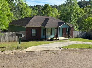 671 Pine Ave, Ozark, AL 36360