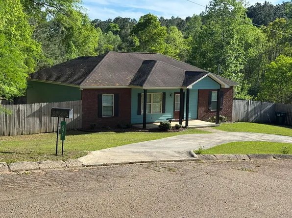 671 Pine Ave, Ozark, AL 36360