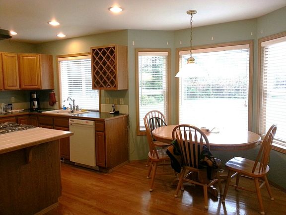 5th image of 1622 42nd Street Ct NW